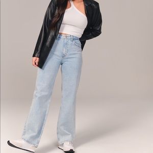Abercrombie and fitch Curve Love High Rise 90s Relaxed jean (NWT)